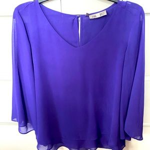 Jennifer Lopez flowy top